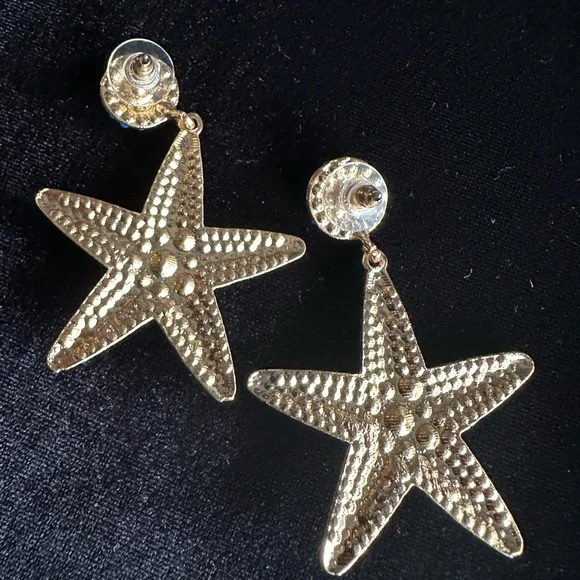 Beautiful blue beachy drop jeweled light weight earrings 💙 - Picture 11 of 12